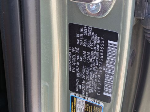 Used 2025 Kia Telluride EX X-Line image 33