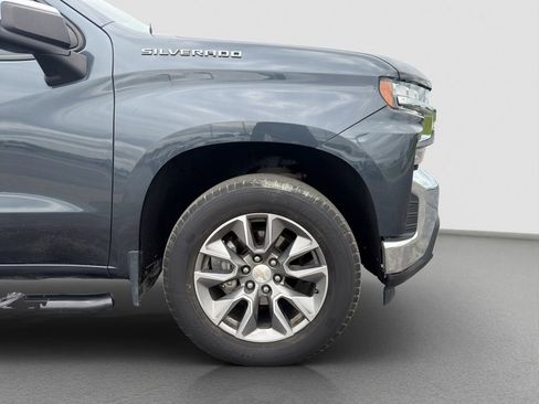 Used 2022 Chevrolet Silverado 1500 LT AWD/4WD image 23
