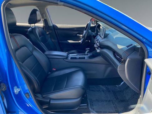 Used 2022 Nissan Sentra SR w/ SR Premium Package FWD image 15