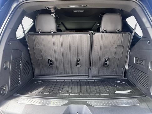 New 2026 GMC Yukon Denali Ultimate w/ LPO, Floor Liner Package AWD/4WD image 7