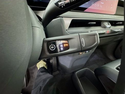 New 2026 Kia EV9 Wind image 19