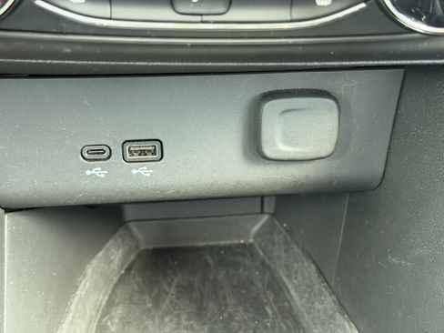 Used 2024 Buick Encore GX Preferred w/ Comfort Package AWD/4WD image 22