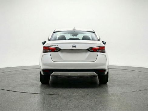 Used 2025 Nissan Versa SV image 7