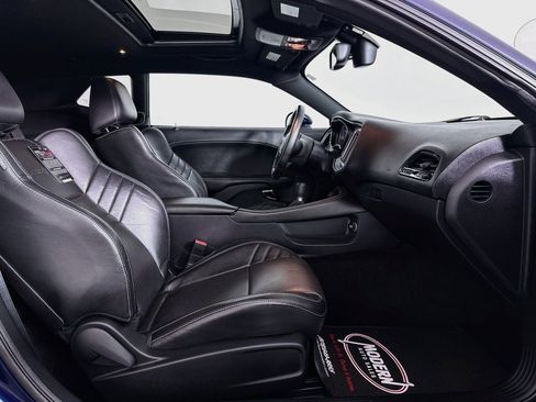 Used 2016 Dodge Challenger SRT Hellcat RWD image 35