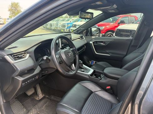 Used 2019 Toyota RAV4 XSE AWD/4WD image 4