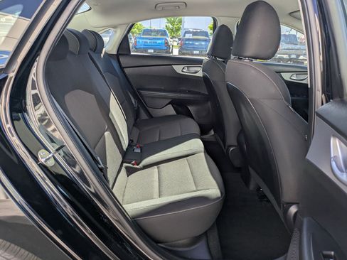 Used 2023 Kia Forte LXS w/ LXS Technology Package FWD image 30