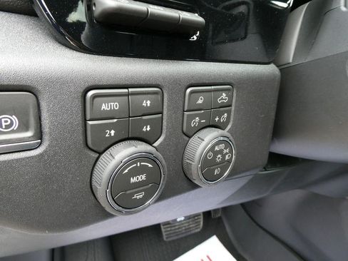 New 2026 Chevrolet Silverado 1500 High Country AWD/4WD image 25