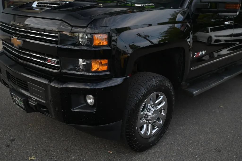 Used 2019 Chevrolet Silverado 3500 LTZ w/ Duramax Plus Package AWD/4WD image 9
