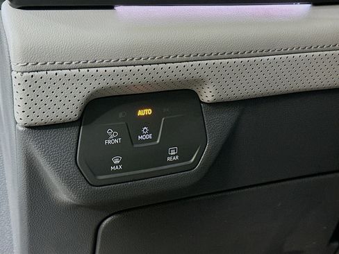 New 2026 Volkswagen Atlas Peak Edition image 10