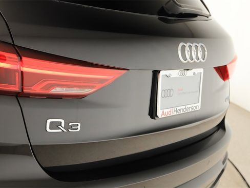 Certified 2021 Audi Q3 2.0T Premium w/ Convenience Package image 31