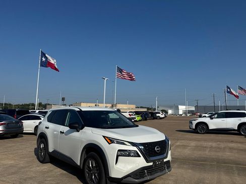 Certified 2023 Nissan Rogue S AWD/4WD image 1