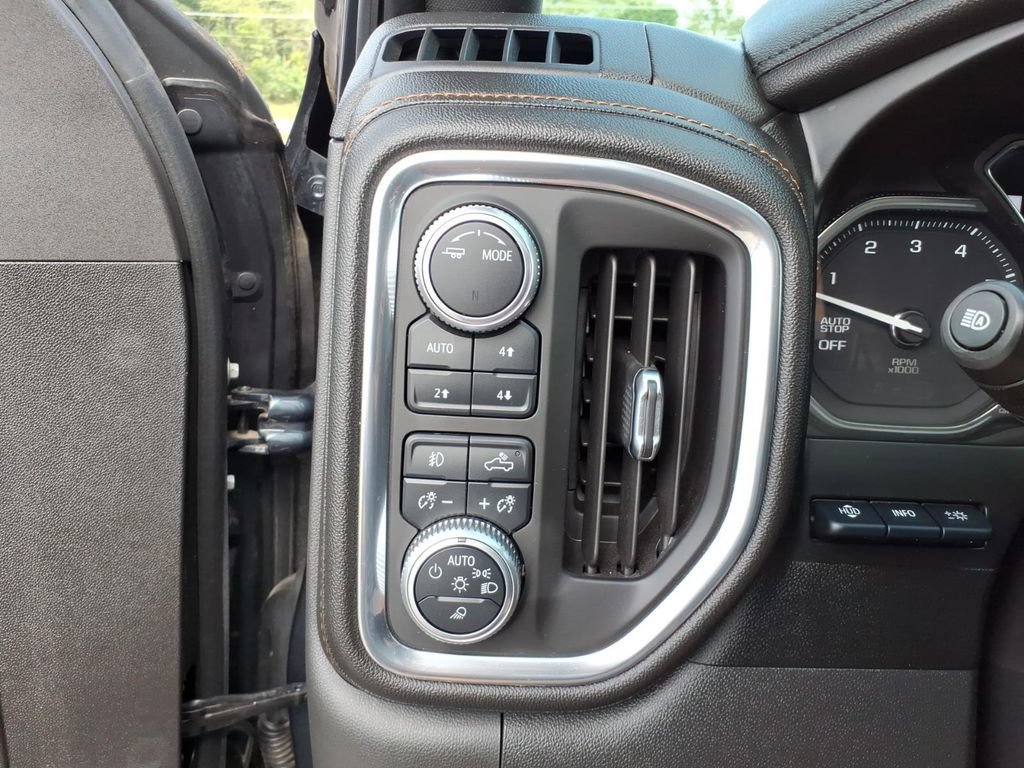 Used 2020 GMC Sierra 1500 AT4 w/ AT4 Premium Package AWD/4WD image 8