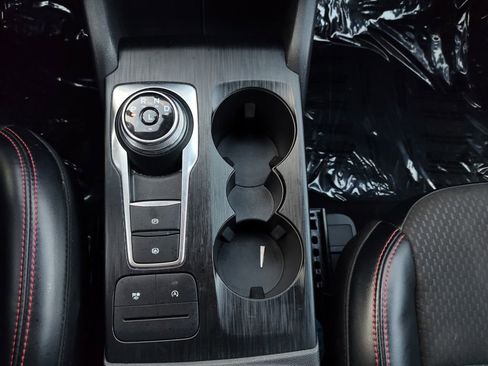 Used 2024 Ford Escape ST-Line image 8