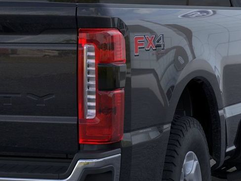 New 2026 Ford F350 XLT w/ 360-Degree Camera Package AWD/4WD image 22