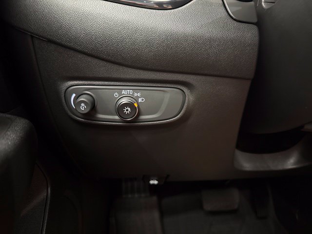 Used 2023 Chevrolet Equinox RS FWD image 21