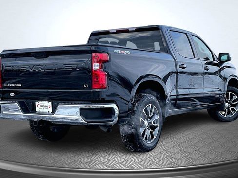 Used 2024 Chevrolet Silverado 1500 LT image 2