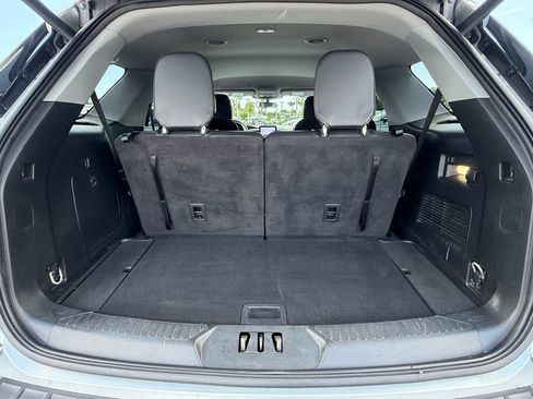 Used 2023 Ford Explorer XLT w/ Equipment Group 202A RWD image 15