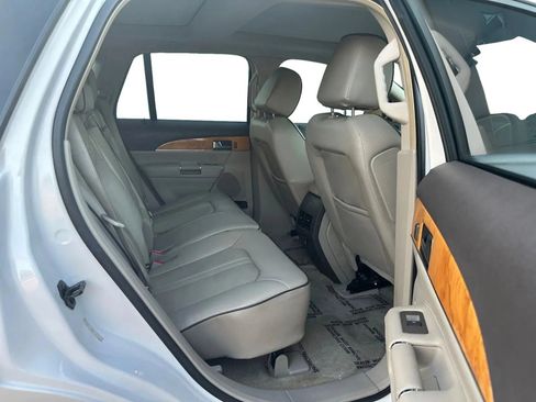 Used 2015 Lincoln MKX FWD w/ Equipment Group 102A image 16