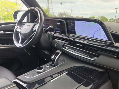 Used 2023 Cadillac Escalade Sport AWD/4WD image 7