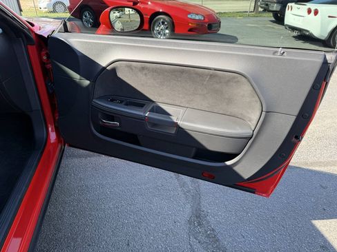 Used 2009 Dodge Challenger SRT8 w/ SRT Option Group II RWD image 58