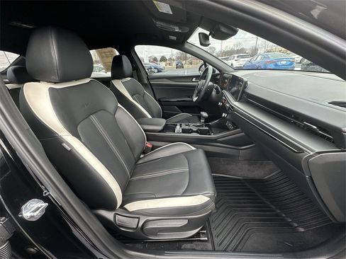 Used 2025 Kia K5 GT-Line image 24