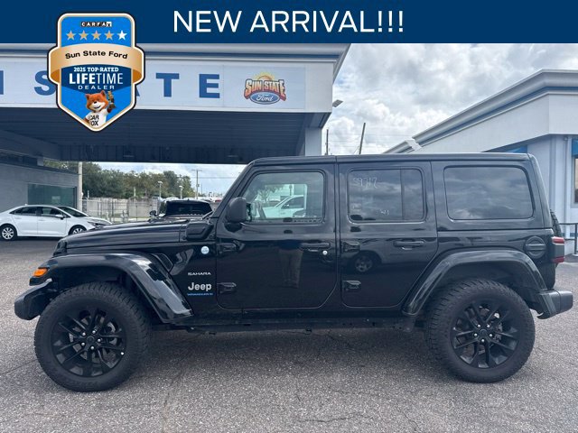 Used 2024 Jeep Wrangler Unlimited Sahara AWD/4WD image 1