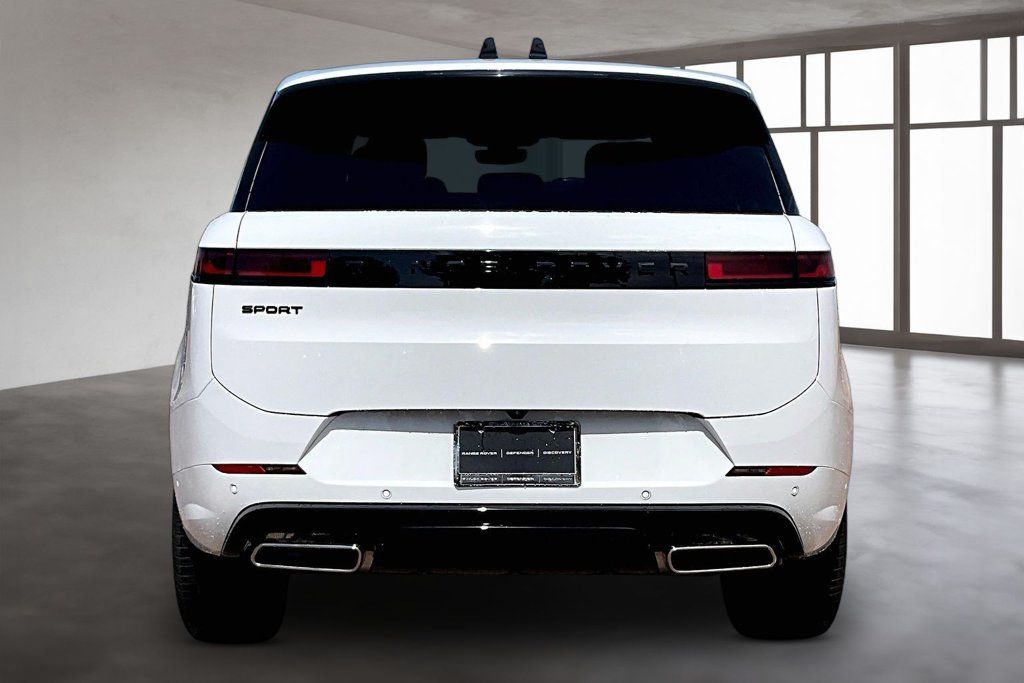 New 2026 Land Rover Range Rover Sport Dynamic SE AWD/4WD image 4