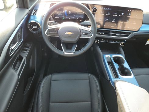 New 2026 Chevrolet Equinox EV LT image 10