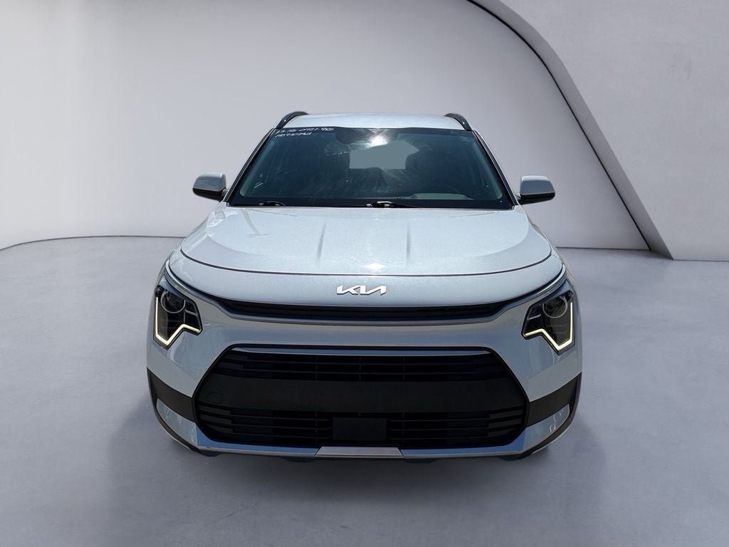 Used 2023 Kia Niro EX FWD image 8