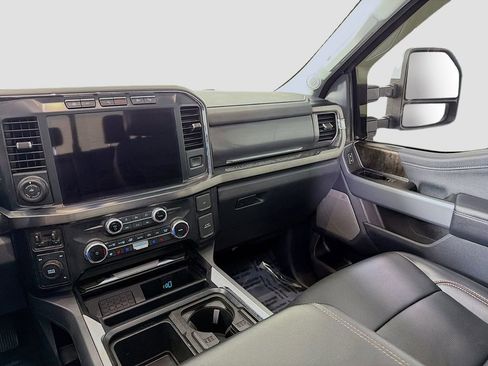 Used 2024 Ford F350 Lariat w/ Lariat Ultimate Package image 28