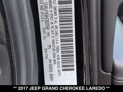 Used 2017 Jeep Grand Cherokee Laredo w/ Quick Order Package 23E image 29