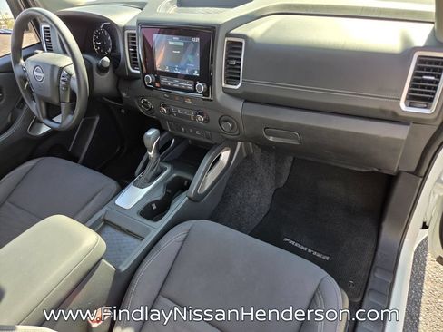 Used 2024 Nissan Frontier SV w/ Technology Package AWD/4WD image 17