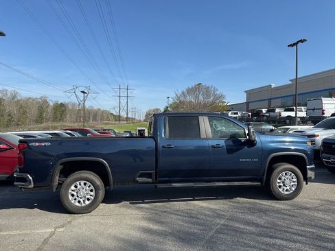 Used 2020 Chevrolet Silverado 2500 LT w/ All Star Edition image 3