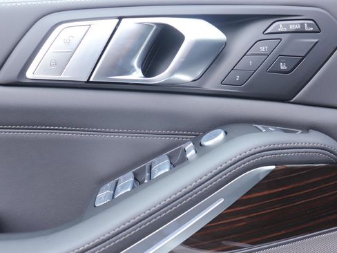 New 2026 BMW X7 xDrive40i image 29