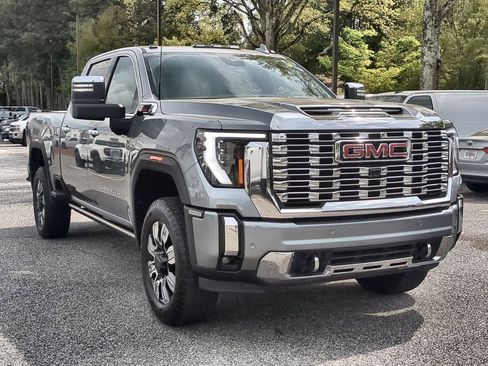 Used 2024 GMC Sierra 2500 Denali w/ Denali Reserve Package image 2