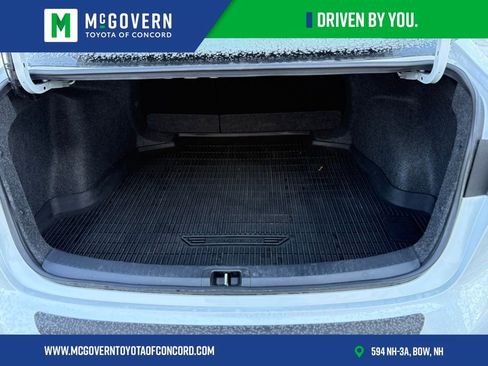 Used 2025 Toyota Corolla LE image 20