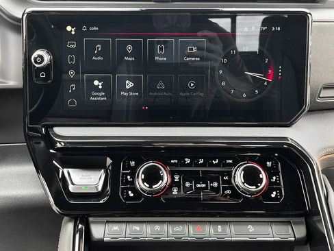 Used 2024 GMC Sierra 1500 AT4 w/ AT4 Preferred Package image 23