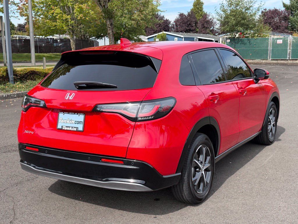 Used 2024 Honda HR-V EX-L image 8