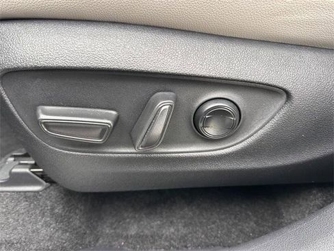 Certified 2025 Toyota Grand Highlander AWD Hybrid image 17