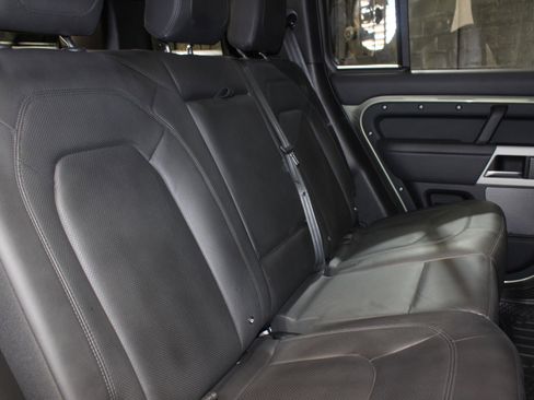 Used 2024 Land Rover Defender 110 SE image 37
