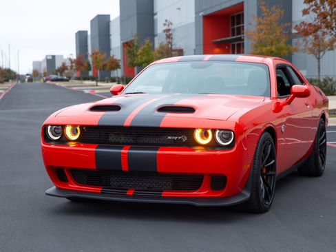 Used 2023 Dodge Challenger SRT Hellcat w/ Driver Convenience Group image 14