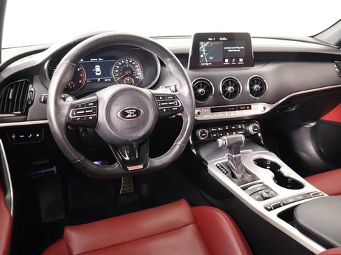 Used 2020 Kia Stinger GT1 RWD image 2