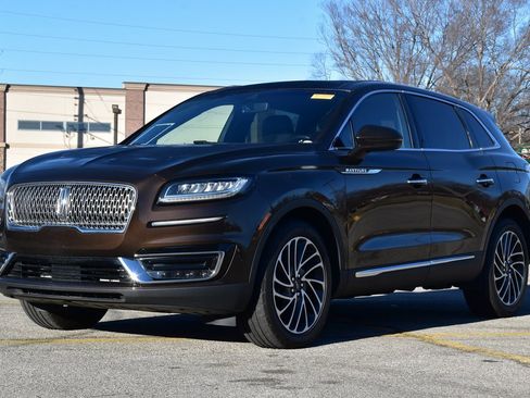 Used 2020 Lincoln Nautilus Reserve image 1