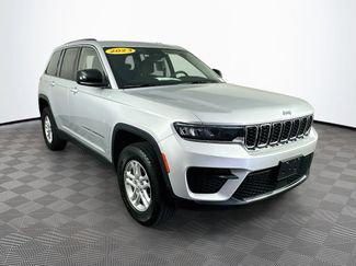 Certified 2023 Jeep Grand Cherokee Laredo AWD/4WD video 2