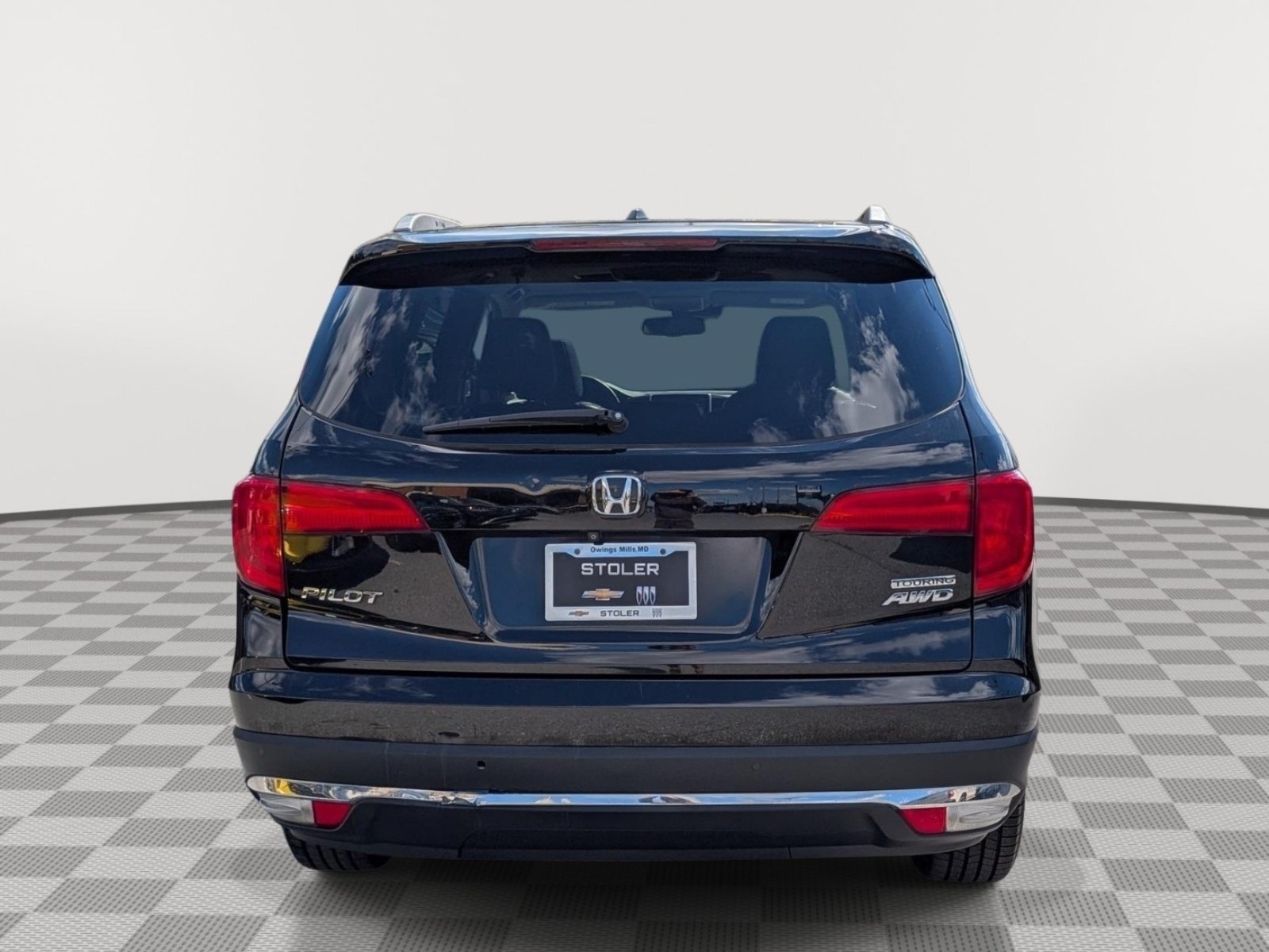 Used 2017 Honda Pilot Touring image 4
