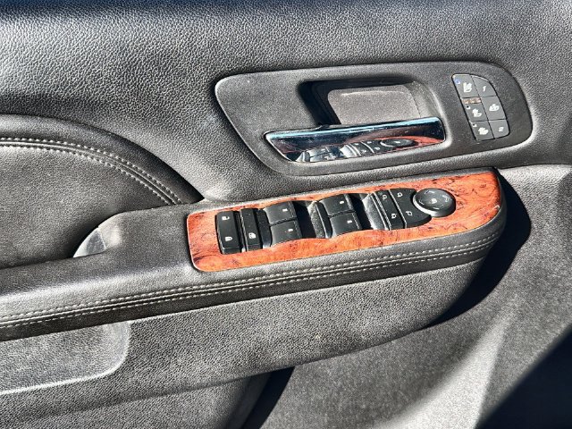 Used 2012 Chevrolet Avalanche LTZ AWD/4WD image 13