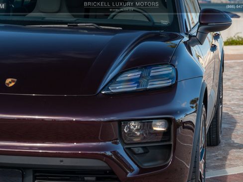 Used 2025 Porsche Macan 4 Electric image 51