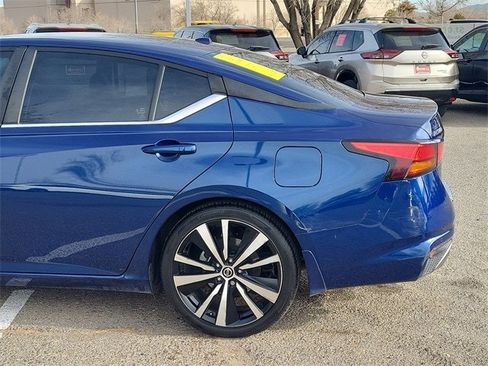 Used 2020 Nissan Altima 2.5 SR w/ Premium Package image 7