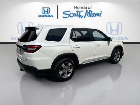 Used 2023 Honda Pilot EX-L image 7