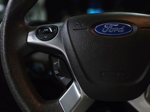 Used 2016 Ford Transit Connect XLT image 17